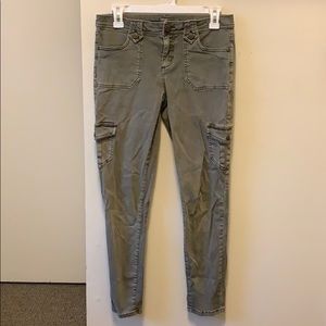 Faded Green Skinny Jeans | DE Collection